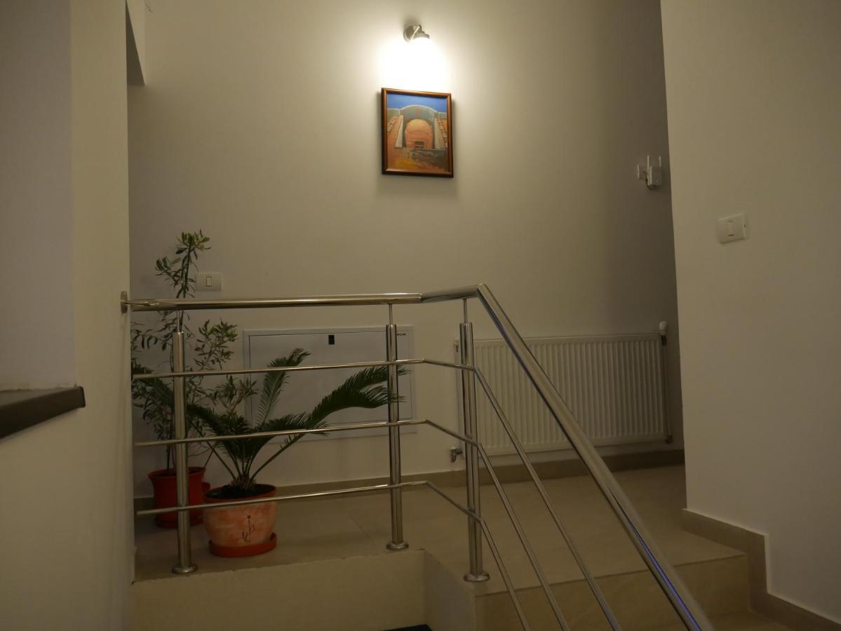 Pensiunea Valentina Niculitel Exterior foto